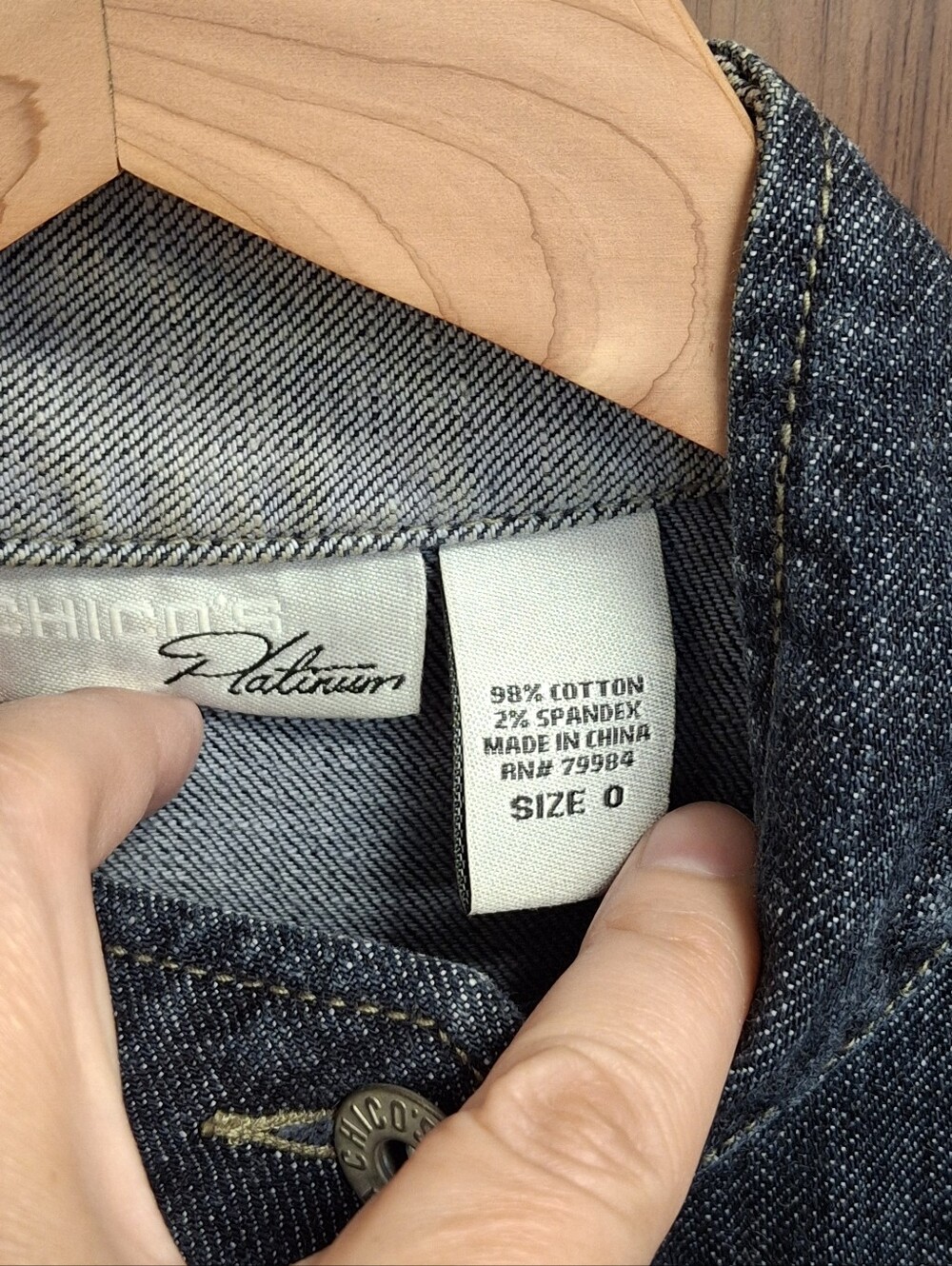 CHICO'S Denim Blue Women's Jacket SZ 0 - Picture 3 of 5